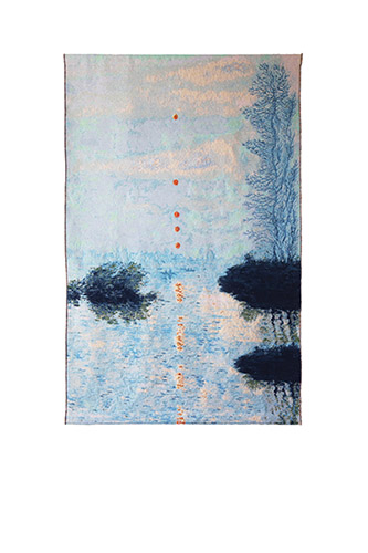 Laurence Aëgerter, Soleils couchants sur la Seine à Lavacourt, 2020. Tapisserie jacquard en fils mixtes dont mohair et lurex, 260x165 cm. © Laurence Aëgerter.