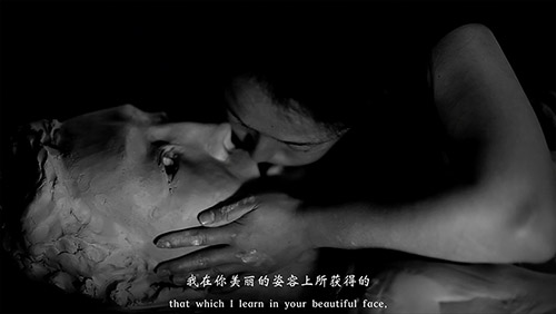 GENG Xue, The Poetry of Michelangelo, 2015. Vidéo Noir et Blanc, son, 19’09. Mentions : ©Geng Xue