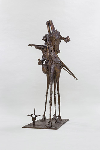 Barbara Chase-Riboud, Le Couple, 1963. Bronze sur socle en acier peint, 123 x 70 x 68,50 cm. © Barbara Chase-Riboud.