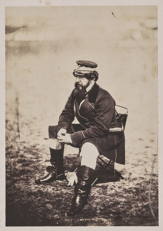 Roger Fenton (1819-1869), William Howard Russell Esq. (1820-1907), correspondant de guerre du Times. H. 21,1 ; L. 14,6 cm. Chantilly, musée Condé, PH 505. ©RMN-Grand Palais Domaine de Chantilly-Benoît Touchard.