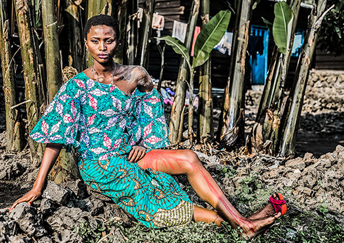 Pamela Tulizo, Double identité (Femmes de Kivu), 2019. © Pamela Tulizo.