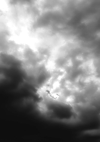 Marie-Luce NADAL, Cloud studies 06.01.20/16H12. Encre noir photosensible sur aluminium, 64x90 cm. Crédit photographique, Marie-Luce Nadal. ©Marie-Luce NADAL.