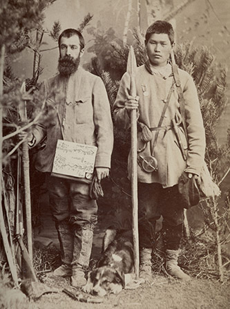 Joseph Martin avec un guide toungouse, 1884. BnF, Société de géographie. ©BnF, SG.