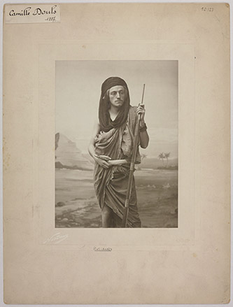 Atelier Nadar, Camille Douls, 1887. BnF, Société de géographie. ©BnF, SG.