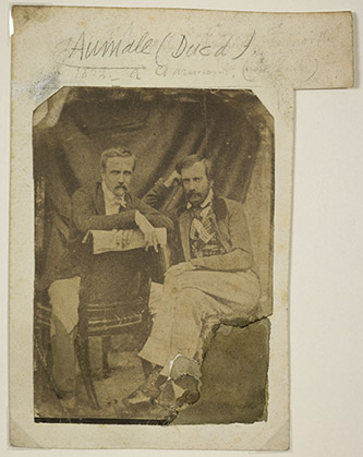 Antoine François Jean Claudet (La Croix-Rousse, 1797-Londres, 1867). Henri d’Orléans, duc d’Aumale (1822-1897) et François d’Orléans, prince de Joinville (1818-1900) à Claremont, 1848. Chantilly, musée Condé, 2015.1.1, acquis avec le soutien des Amis du musée Condé.
