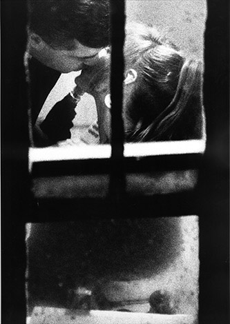 Merry Alpern, Serie Dirty Windows, 1993. © Merry Alpern / courtesy galerie Miranda.