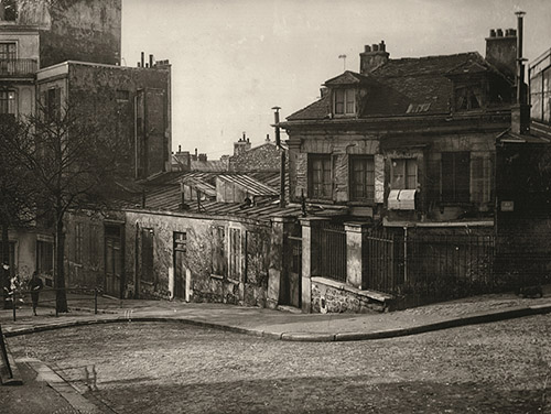 Anonyme, Le Bateau Lavoir, 13 rue Ravignan, s. d.. Tirage moderne. © Musée de Montmartre, collection Le Vieux Montmartre.