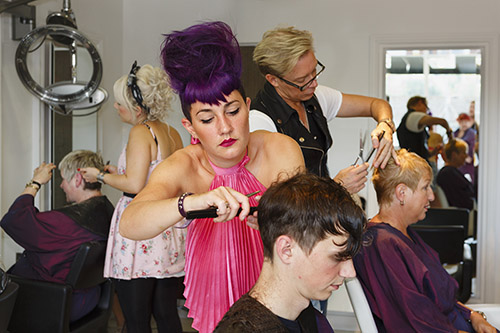 Martin Parr, Hair salon, Wolverhampton, 2012. © Martin Parr / Magnum Photos.