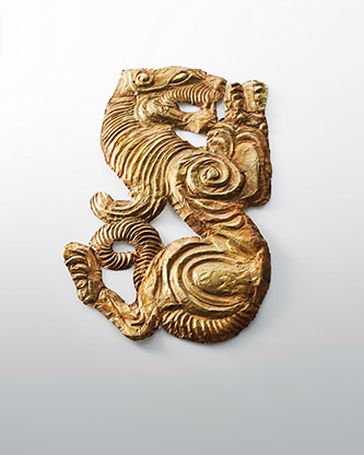 Ornement à décor de tigre, Or. Période des Royaumes Combattants, 475-221 avant notre ère. Collection Mengdiexuan. photo Picspark Co.