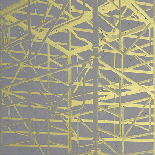 Bruno Fontana, Golden Scaffolding, 2021, Sérigraphie encrage or sur grès béton, 60 x 60 cm. Œuvre unique en édition de 3. © Bruno Fontana / Courtesy de l’artiste.