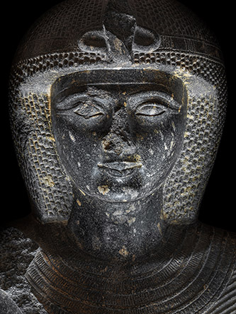 Partie supérieure d’une statue de Ramsès II, Louxor. Photo : Sandro Vannini/Laboratoriorosso. © World Heritage Exhibitions. Nouvel Empire, XIXe dynastie.