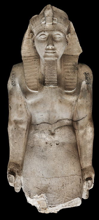 Partie supérieure d'un colosse de Ramsès II en calcaire. Musée de Charm el-cheikh. © 2020 Sandro Vannini. Nouvel Empire, XIXe dynastie.