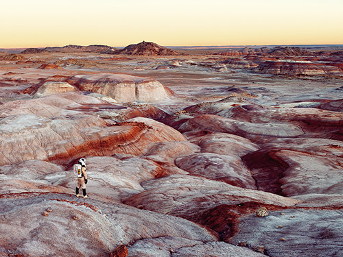 Vincent Fournier, Mars Desert Research Station#14 [MDRS], Mars Society, San Rafael Swell, Utah, USA,2021.Impression jet d’encre sur papier Hahnemühle Baryta 315g, 150 x 200 cm. Collection de l’artiste. © Vincent Fournier.