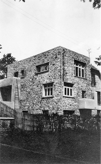 1929-1930, maison atelier de Clamart. Photo S. Taeuber, droits Fondation Arp.