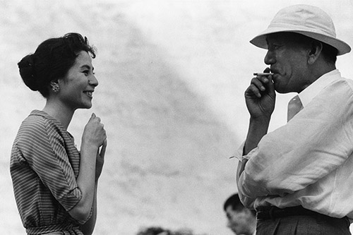 Ken Domon (1909-1990), Yoshiko Kuga (actrice) et Yasujirô Ozu (réalisateur), 1957. Ken Domon Museumof Photography.