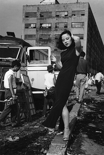 Ken Domon (1909-1990), Yoshiko Yamaguchi (actrice), 1952. Ken Domon Museum of Photography.