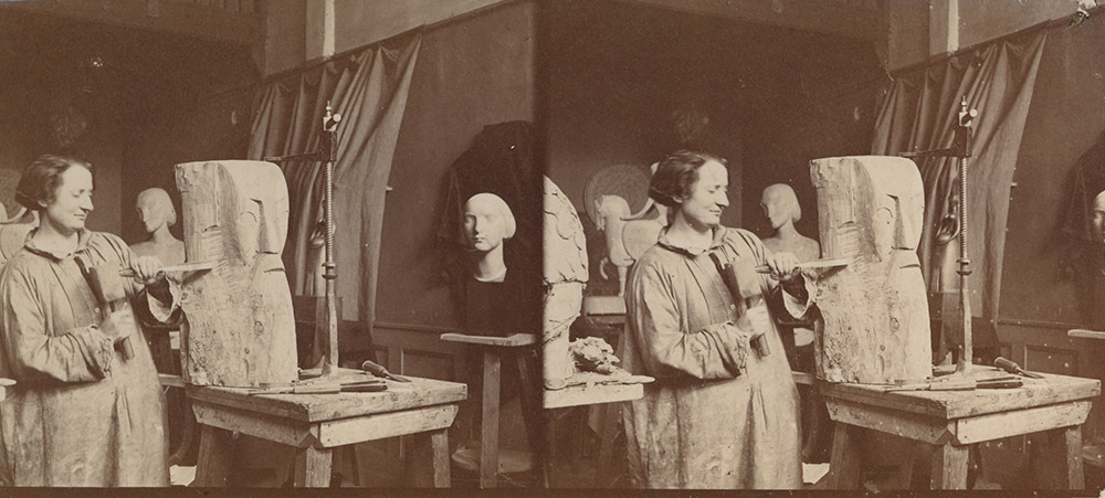 Photographie anonyme, Chana Orloff dans son atelier rue d’Assas, 1915 Ateliers-musée Chana Orloff, Paris © Chana Orloff, Adagp, Paris 2023.