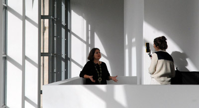 Interview de Isabel Tejeda, commissaire de l'exposition, par Anne-Frédérique Fer, à Paris, le 12 février 2024, durée 23’05, © FranceFineArt. (avec l'aimable traduction de Pascale Fougère) 
