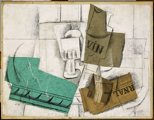 Pablo Picasso, Verre, bouteille de vin, paquet de tabac, journal (mars 1914). © Succession Picasso 2024. Photo © RMN-Grand Palais (Musée national Picasso-Paris) / Mathieu Rabeau.