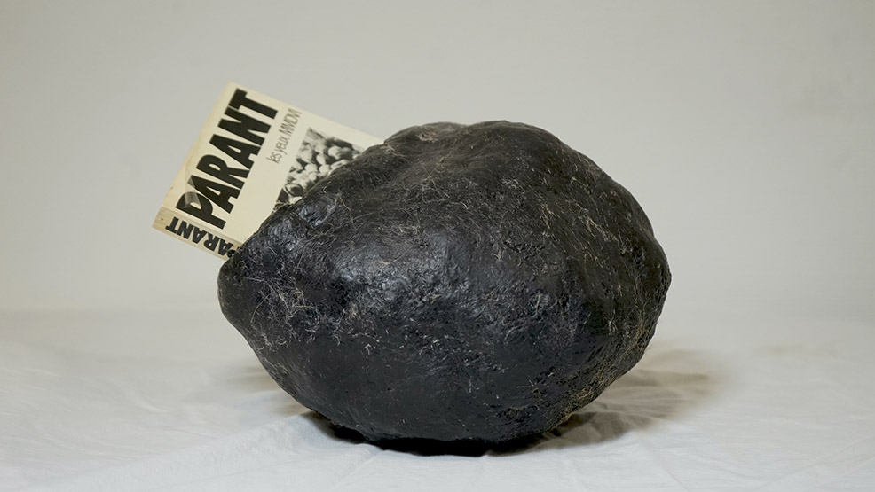 Jean-Luc Parant, Boule bibliophage, 1990, Collection privée. © Léonard Novarina.