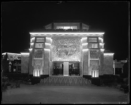Georges Buffotot (1879-1955), photographe, Pavillon Pomone du Bon Marché à l’Exposition internationale des arts décoratifs et industriels modernes Paris, 1925. Tirage gélatino-argentique. © Les Arts Décoratifs.