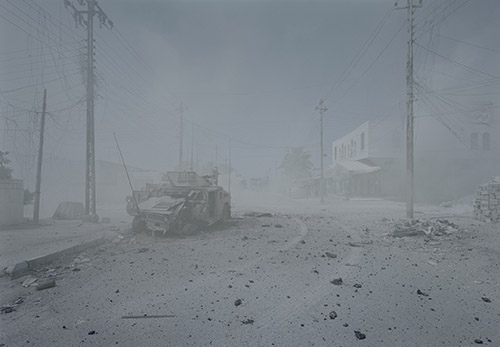 Luc Delahaye, Ambush, 2006. Tirage chromogène numérique. © Courtesy Luc Delahaye et Galerie Nathalie Obadia, Paris/Bruxelles.