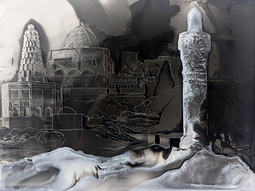 Guénaëlle de Carbonnières, Zobéïde, Souk el Ghezel, Bagdad, Série Creuser l’image, 2025. Encres et gravure à la pointe sèche sur tirage argentique. Pièce unique. © DR.