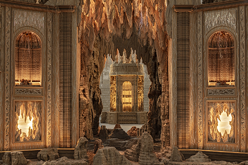 Vue d’exposition Eva Jospin, Palazzo, 2023, Palais des papes, Avignon. © Benoît Fougeirol. © Adagp, Paris, 2025. Oeuvres visibles : Eva Jospin, Nymphées, 2022. 700 x 1000 x 800 cm. Bois, carton, pierres, coquillages, papier colorés, matériaux divers. & Eva Jospin, Cénotaphe, 2020. 1000 x 380 x 380 cm. Bois, carton, coquillage, liège, laiton, matériaux divers.