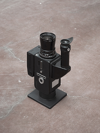 Matan Mittwoch, Photosynthesis, 2013-2014, appareil photo Hasselblad, modifié, 29 x 20,5 x 13 cm, courtesy de l’artiste.