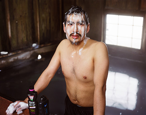 Dana Lixenberg, Fred Charlie Weyiouanna, Serpentine Hot Springs, 2007. © Dana Lixenberg. Courtesy de l'artiste et de Grimm Amsterdam | London | New York.