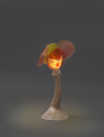 Alina Szapocznikow, Sculpture-Lampe XII, c. 1970. Résine de polyester colorée, ampoule, câble d’alimentation, 63,5 × 35,6 × 19,7 cm. Pinault Collection. © Adagp, Paris, 2025.