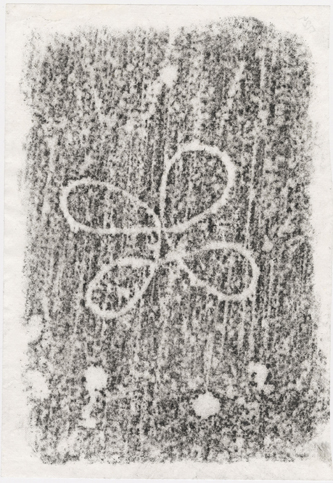 Signe lapidaire — Cathédrale Notre‑Dame de Paris, colonne du choeur sud. Estampage, 2021. Papier et encre. © Les Arts Décoratifs.