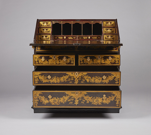 Chine et Europe, Bureau dit « de Madame de Sévigné », vers 1730-1750. Paris, musée Carnavalet – Histoire de Paris. CCØ Paris Musées / Musée Carnavalet – Histoire de Paris.