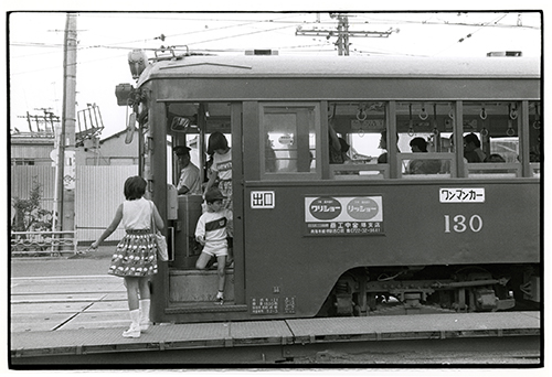 Kazuo Kitai, Tram, série Histoires de Shinsekai, Osaka, 1980