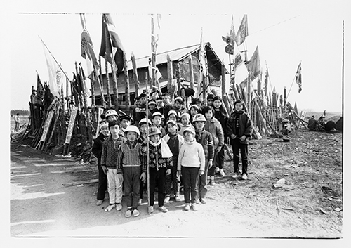 Kazuo Kitai, Unité de résistance des enfants, série Sanrizuka, Narita (dép. de Chiba), 1970 