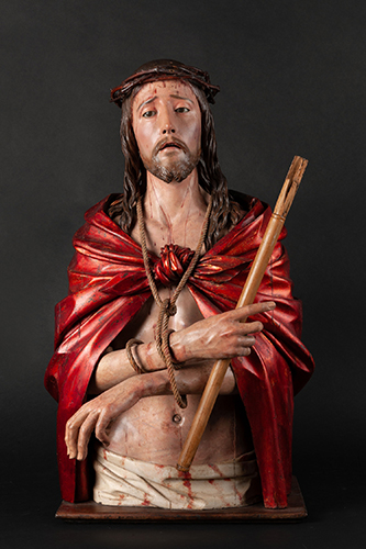 https://francefineart.com/  Pedro de Mena y Medrano, Ecce Homo. Vers 1679, Bois polychromé, verre. H. 74 ; l. 43.5 ; Pr. 41cm. Valladolid, Museo Nacional de Escultura. © Museo Nacional de Escultura, Valladolid.