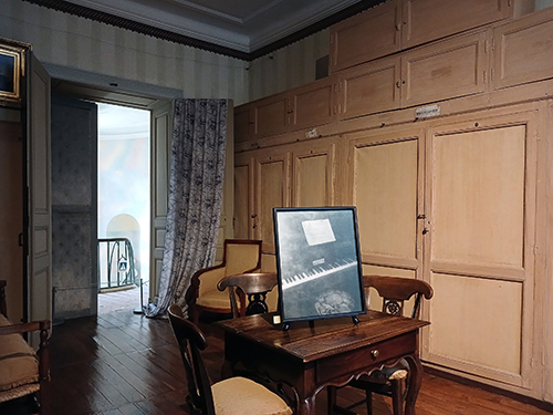 Anne-Frédérique Fer, Vue de l’exposition Je suis dans des mondes étranges de FLORE à la maison de George Sand, Nohant - du 18 avril au 1er novembre 2026. © Anne-Frédérique Fer / FranceFineArt.com