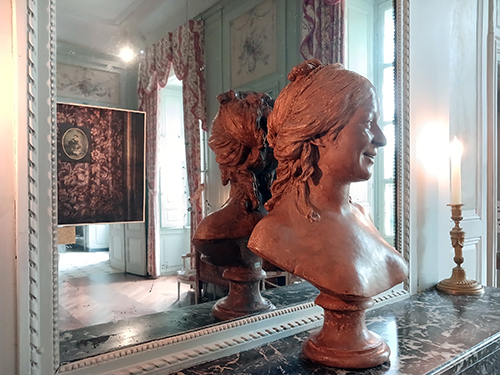 Anne-Frédérique Fer, Vue de l’exposition Je suis dans des mondes étranges de FLORE à la maison de George Sand, Nohant - du 18 avril au 1er novembre 2026. © Anne-Frédérique Fer / FranceFineArt.com